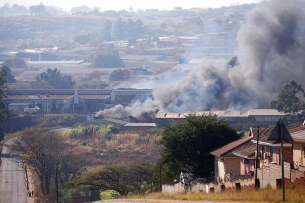 Foto - 'Birbirimizi yemenin eşiğindeyiz!' Açlık ve yıkım şiddetleniyor