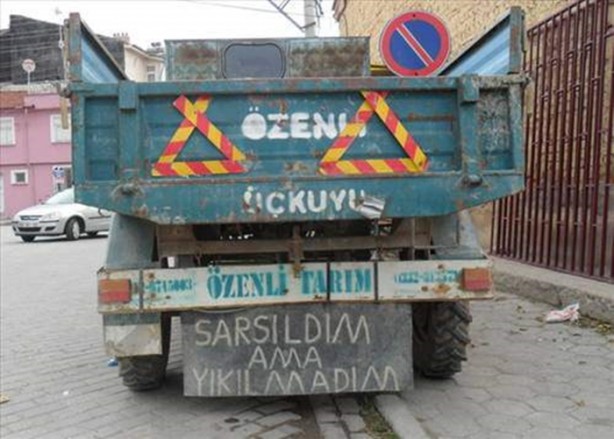 Foto - Birbirinden ilginç kamyon arkası yazıları
