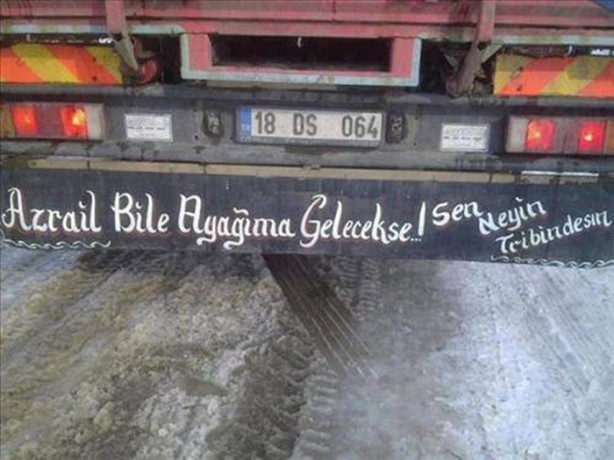 Foto - Birbirinden ilginç kamyon arkası yazıları