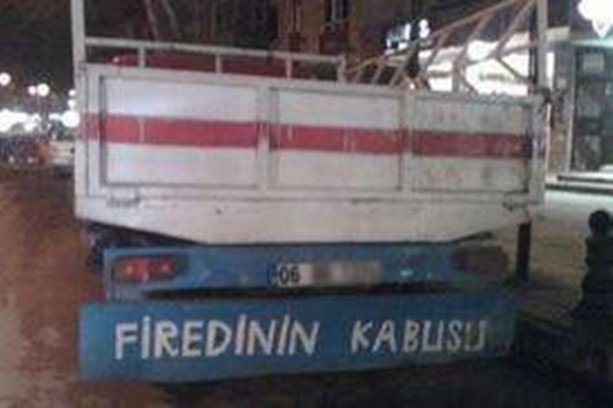 Foto - Birbirinden ilginç kamyon arkası yazıları