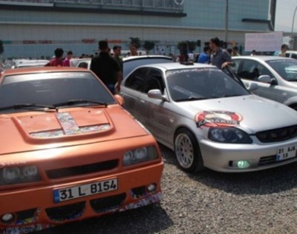 Foto - Birbirinden ilginç modifiye Murat 131'ler