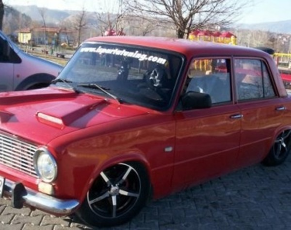 Foto - Birbirinden ilginç modifiye Murat 131'ler