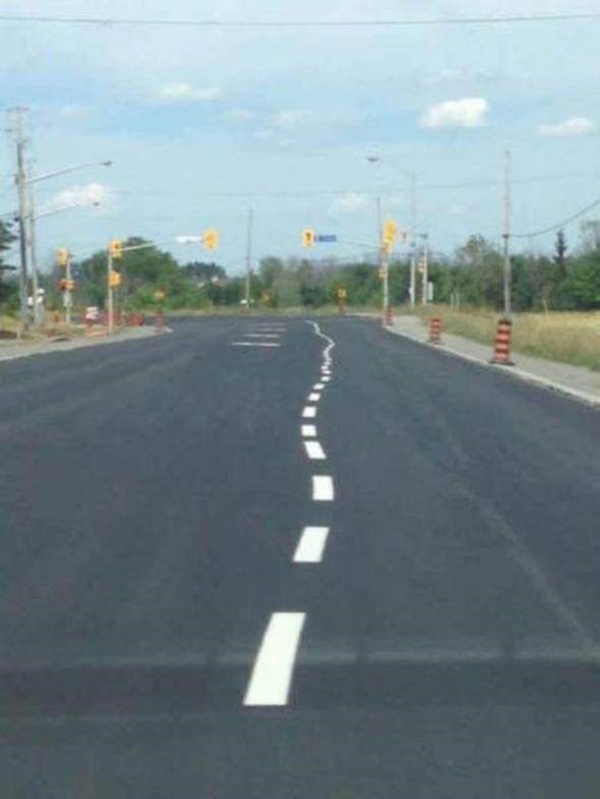 Foto - Birbirinden komik mühendislik hataları