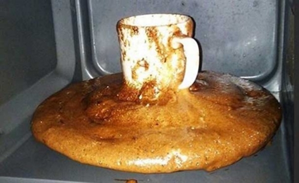 Foto - Birbirinden korkunç mutfak kazaları