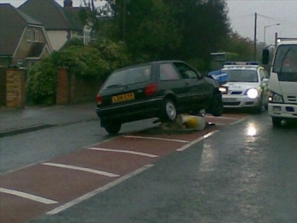 Foto - Birbirinden tuhaf park kazaları