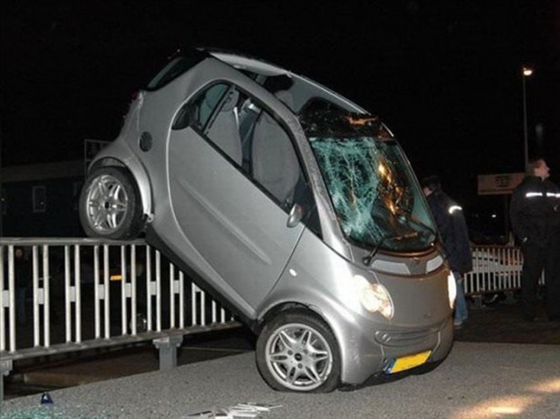 Foto - Birbirinden tuhaf park kazaları