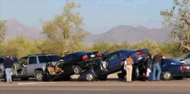 Foto - Birbirinden tuhaf park kazaları