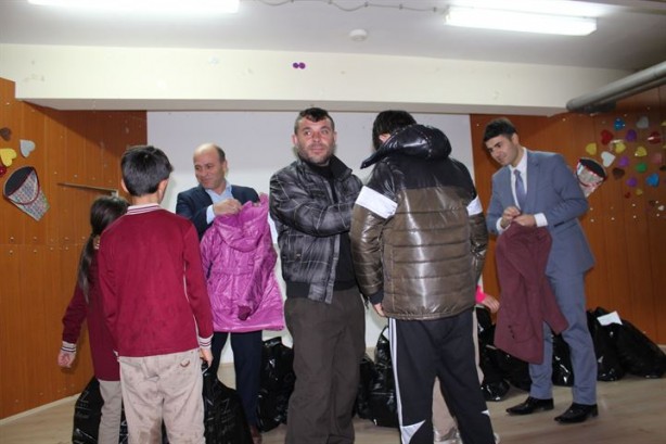 Foto - Birbirlerinden şikayetçi olan komşular bakın nasıl uzlaştı