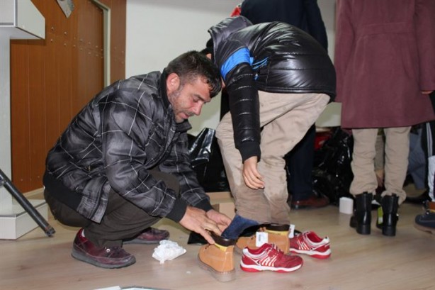 Foto - Birbirlerinden şikayetçi olan komşular bakın nasıl uzlaştı