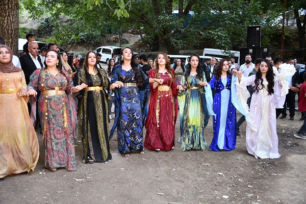 Foto - Birçoğunuz ilk kez duyacak! 200 yıllık düğün geleneği