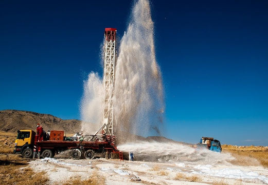 Foto - Birçok ilde yerin altından fışkırıyor! Petrol, gaz değil... Van halkı nefesini tuttu, yerin 1500 metre altına iniliyor