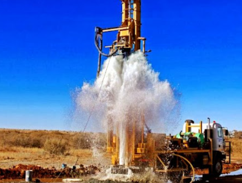 Foto - Birçok ilde yerin altından fışkırıyor! Petrol, gaz değil... Van halkı nefesini tuttu, yerin 1500 metre altına iniliyor