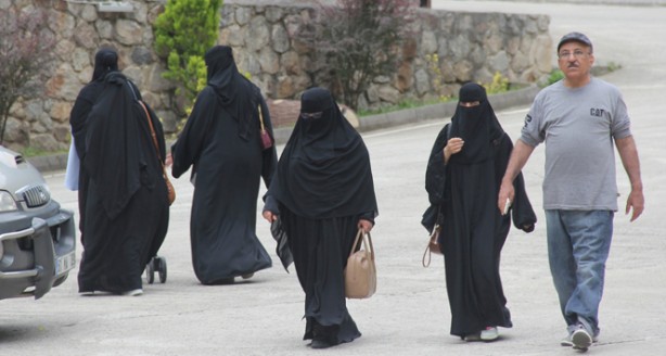 Foto - Birçok şehrimizde yaşayan Araplardan Türkiye'ye büyük darbe! Bir ara Ruslar yapıyordu, şimdi onlar başladı