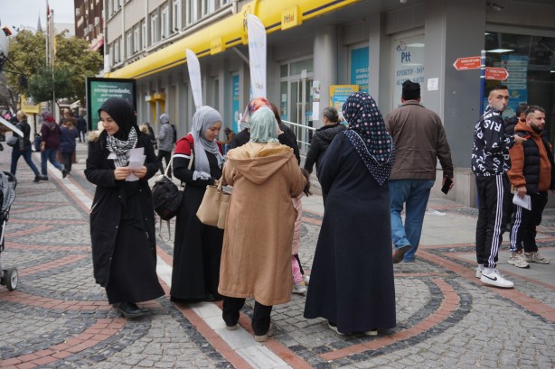 Foto - Birçok yerden takdir topladı! iki gönüllü amne sokakta bakın ne dağıttı