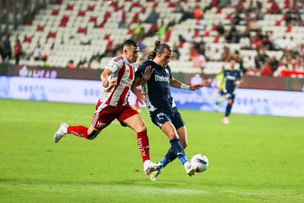 Foto - Birdenbire oluştu: O ülkeye ayıp değil mi? Büyük bir tepki ama başarmak istiyor yine de...