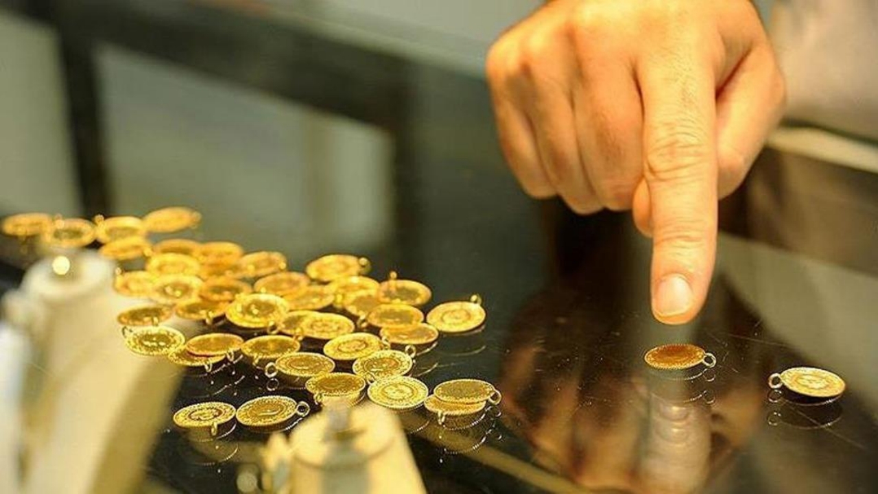 Birdenbire tepetaklak olan altınla ilgili şok gelişme! Artık fiyata bakmayacak