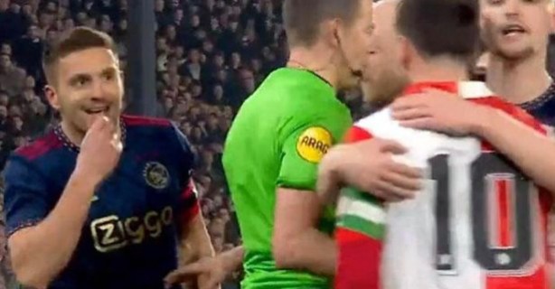 Foto - Biri bu edepsizi durdursun! Hollanda'nın yüzkarası...