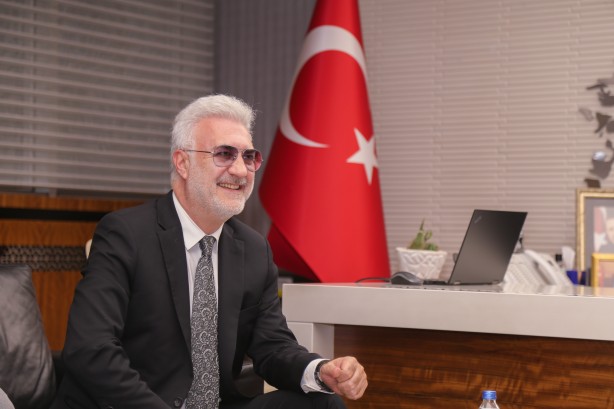 Foto - Birilerinin hedef tahtasına koyduğu Tamer Karadağlı durmak bilmiyor!