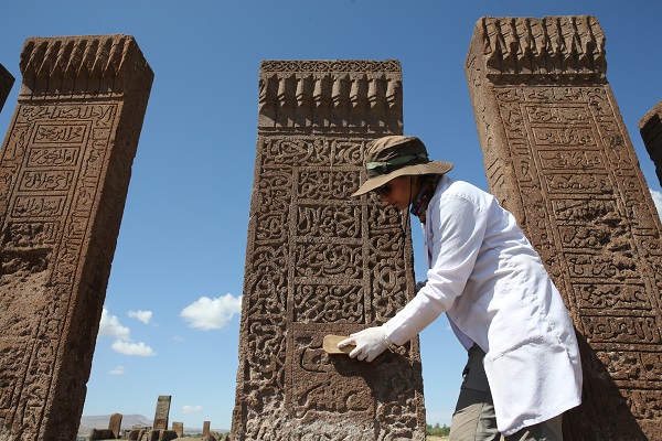 Foto - Birinci Dünya Savaşı'nda tahrip olmuştu! İşte tarihi mezarların son hali
