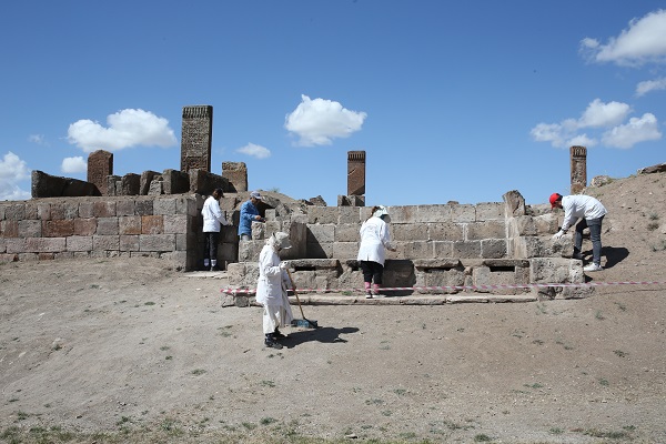 Foto - Birinci Dünya Savaşı'nda tahrip olmuştu! İşte tarihi mezarların son hali
