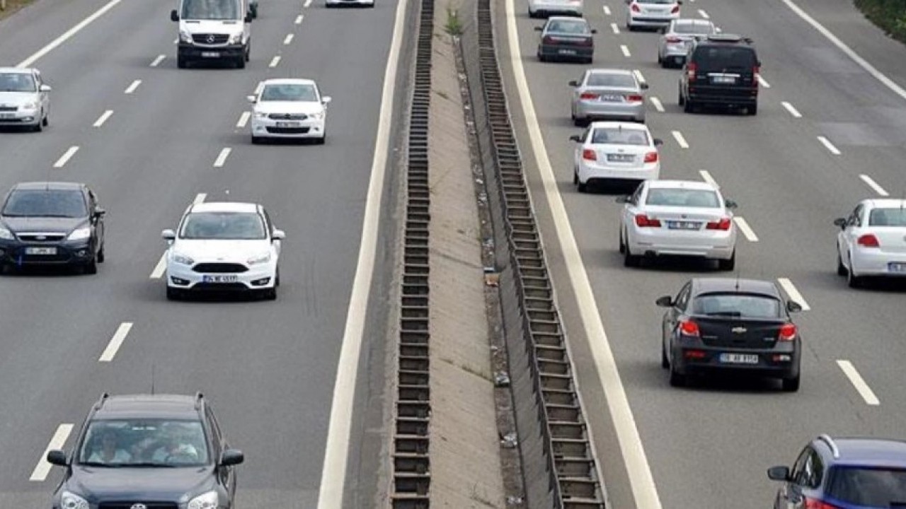 Foto - Birinci sırada hangisi var? Türkiye'de en çok trafiğe kayıtlı 13 otomobil açıklandı
