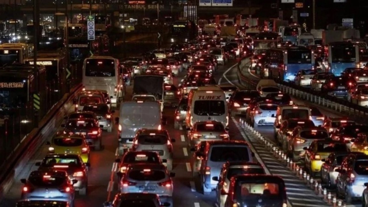 Foto - Birinci sırada hangisi var? Türkiye'de en çok trafiğe kayıtlı 13 otomobil açıklandı