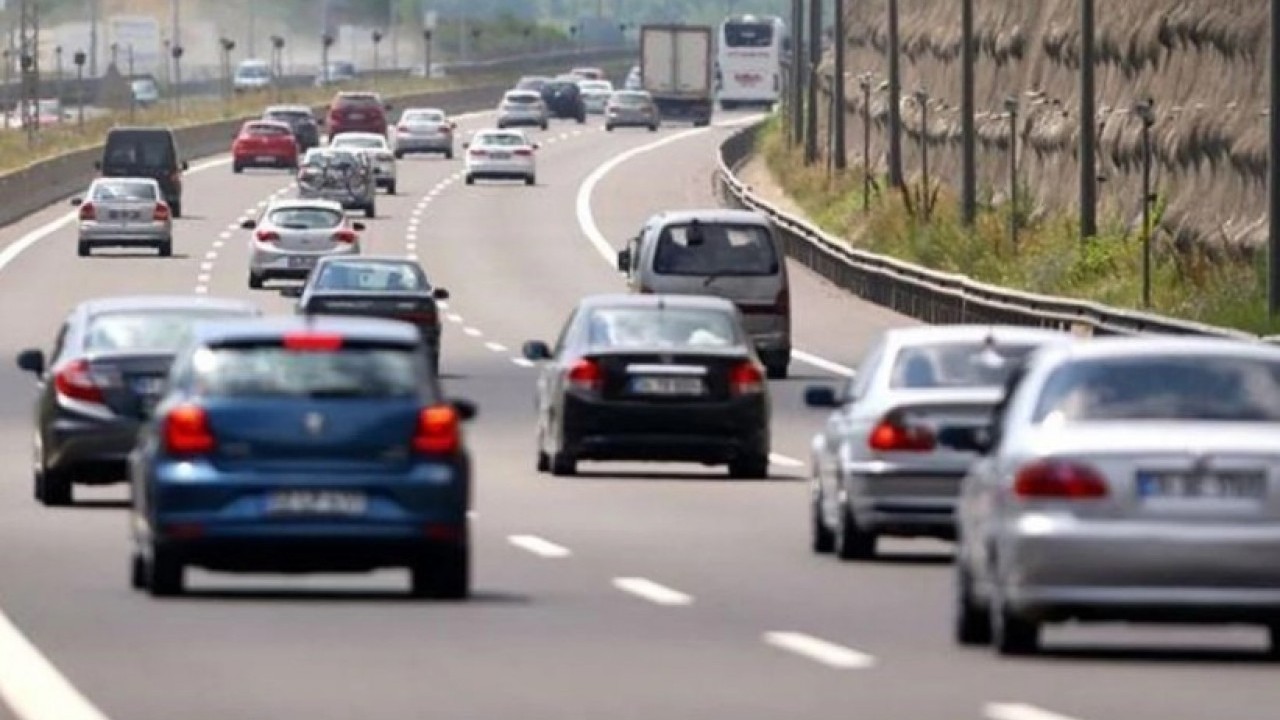 Foto - Birinci sırada hangisi var? Türkiye'de en çok trafiğe kayıtlı 13 otomobil açıklandı