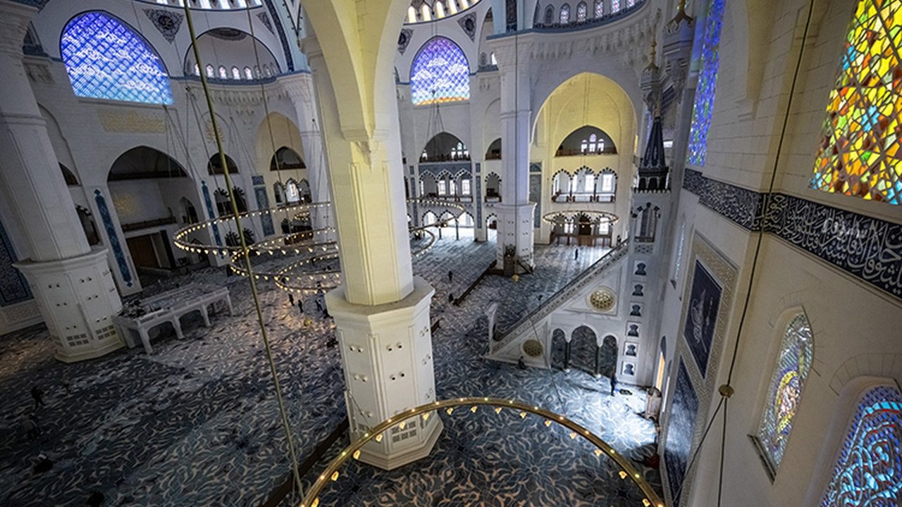 Foto - Birinci sıradaki şehrimiz herkesi ters köşe yaptı! Kişi başına düşen cami sayısında o il ezber bozdu