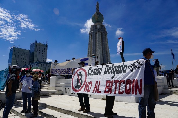 Foto - Bitcoin kararı bir ülkeyi ayağa kaldırdı! Ortalık fena halde karıştı