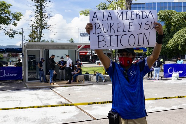 Foto - Bitcoin kararı bir ülkeyi ayağa kaldırdı! Ortalık fena halde karıştı