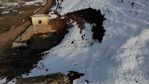 Foto - Bitlis'in doğal jakuzisine ilgi büyük! Kar kış dinlemeden akın akın gidiyorlar