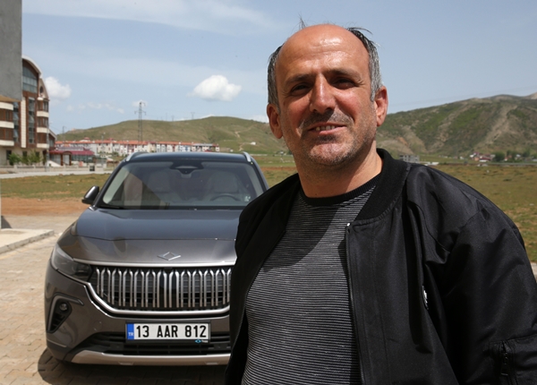 Bitlisli esnaf Togg aracına kavuştu
