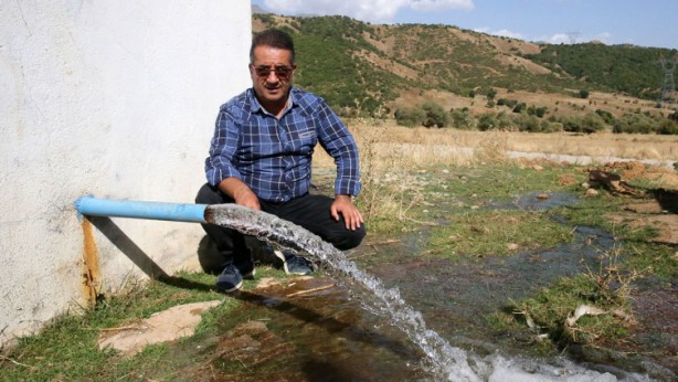 Foto - Bitlis'te 60 noktada bulundu! Saniyede 6-7 litre akıyor