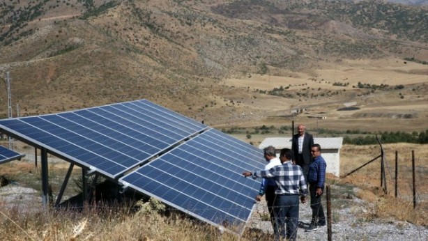 Foto - Bitlis'te 60 noktada bulundu! Saniyede 6-7 litre akıyor