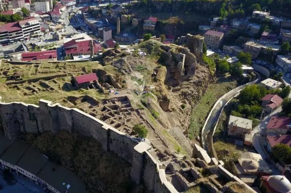 Foto - Bitlis'te tarih gün yüzüne çıkıyor! Tam 500 yıllık tesisat!