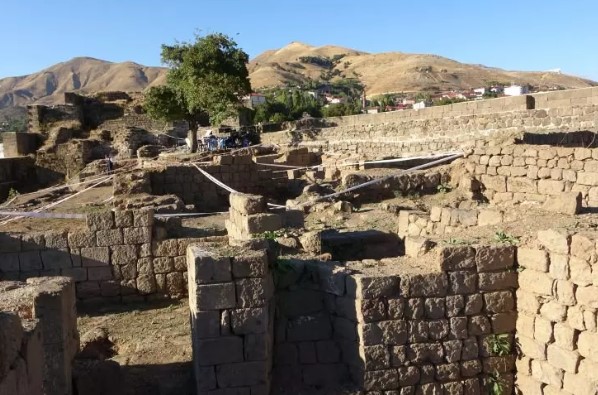 Foto - Bitlis'te tarih gün yüzüne çıkıyor! Tam 500 yıllık tesisat!