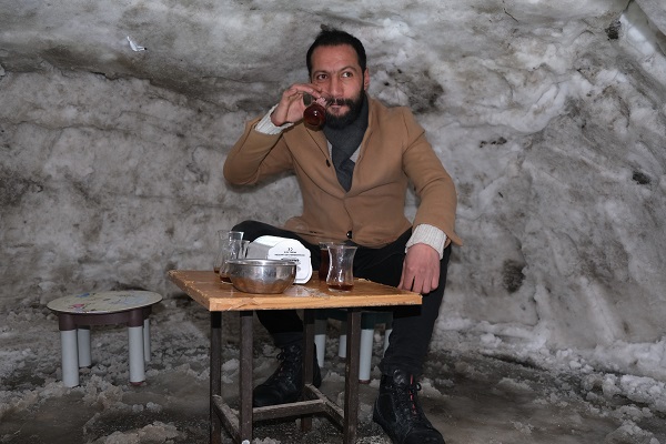 Foto - Bitlis'te yapılan iglo dikkat çekti! Bu manzara yalnızca bizde olurdu