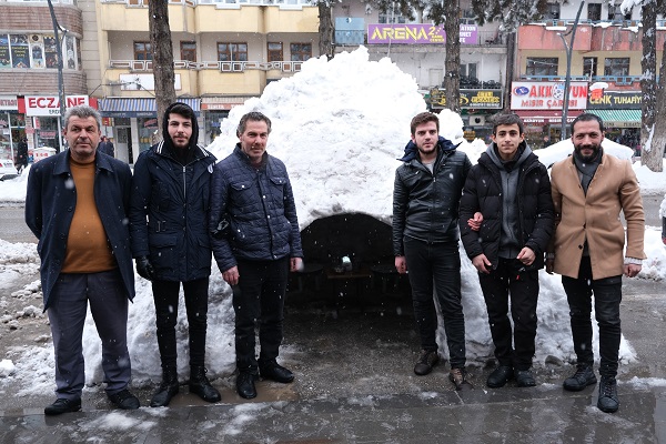 Foto - Bitlis'te yapılan iglo dikkat çekti! Bu manzara yalnızca bizde olurdu
