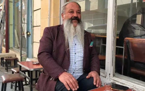 Foto - Bıyıklarının masrafını duyan şoke oluyor! Bayburtlu Pala bakın kaç yıldır bıyıklarını kesmiyor