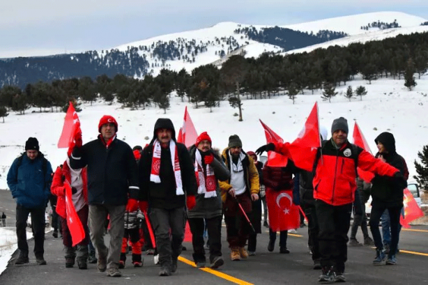 Foto - 'Biz Hep Aynı İzdeyiz' yürüyüşü başladı! Binlerce kişi oraya akın etti 