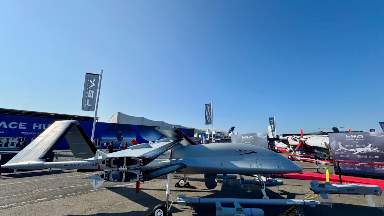 Bizde hala KAAN’a kalorifer peteği diyen cahiller var! İtalyanlardan Bayraktar’a ilginç benzetme