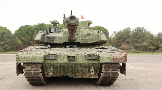 Foto - Almanya vermedi! Türkiye 'Bize SİHA yapmayı öğretin' diyen ülkeyle Altay Tankı için tarihi bir anlaşma yaptı