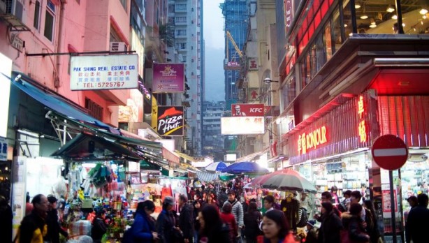 Foto - Bizim solaklar 1 Mayıs’ta cam çerçeve indiriyor! Elin komünisti turizmden para kazanıyor!