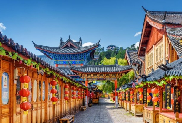 Foto - Bizim solaklar 1 Mayıs’ta cam çerçeve indiriyor! Elin komünisti turizmden para kazanıyor!