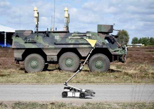 Foto - BM, ölümcül robotları kıskaca aldı