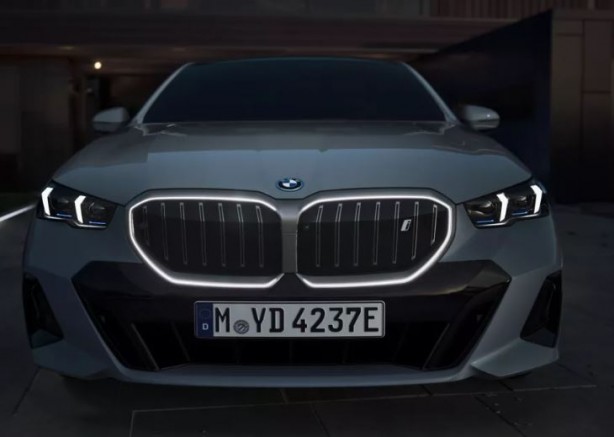 BMW, 1 milyona yakın aracı geri çağırdı