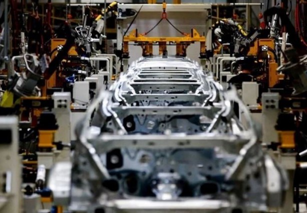 Foto - BMW CEO’sundan şaşırtan elektrikli otomobil itirafı: Onlarla rekabet etmek imkansız!