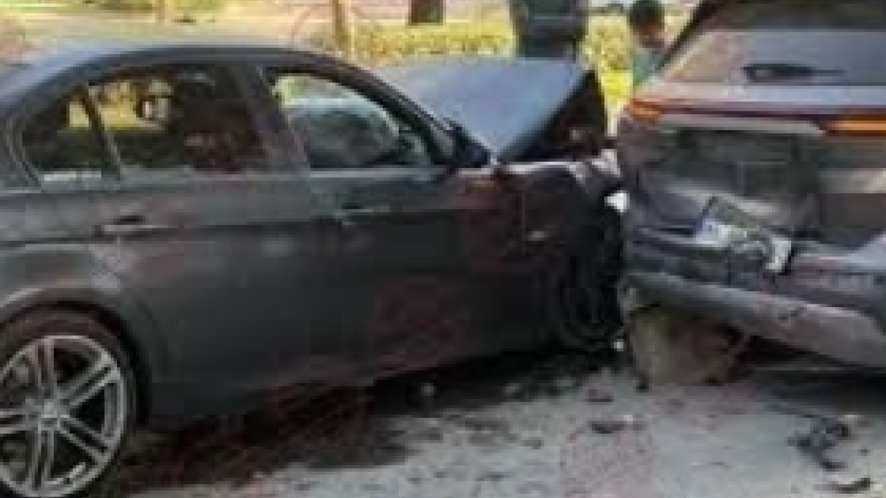 Foto - BMW Togg'a çarptı! Sonuç bakın ne oldu