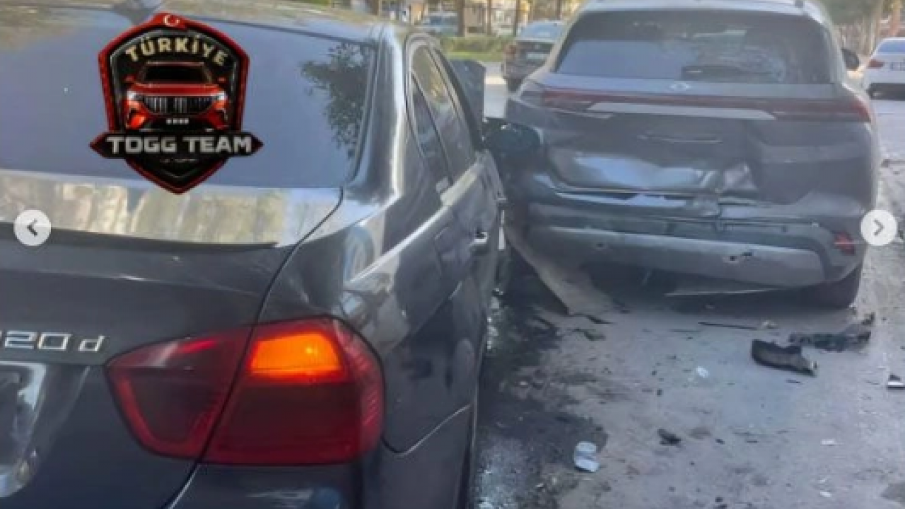 Foto - BMW Togg'a çarptı! Sonuç bakın ne oldu