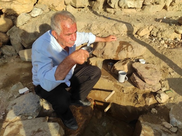 Böbrek taşı olanlar akın akın bu suya koşuyor: Faydaları saymakla bitmiyor!